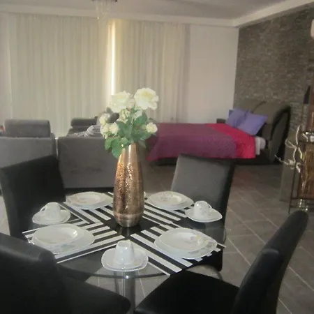 Marina 211 Λάρνακα