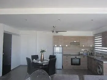 Marina 211 Апартаменти *